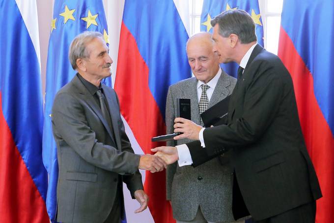 Predsednik republike je vročil odlikovanje medaljo za častno dejanje Petru Pukšiču